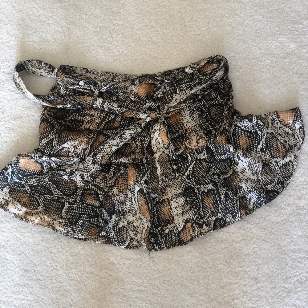 ZARA | Animal print skort